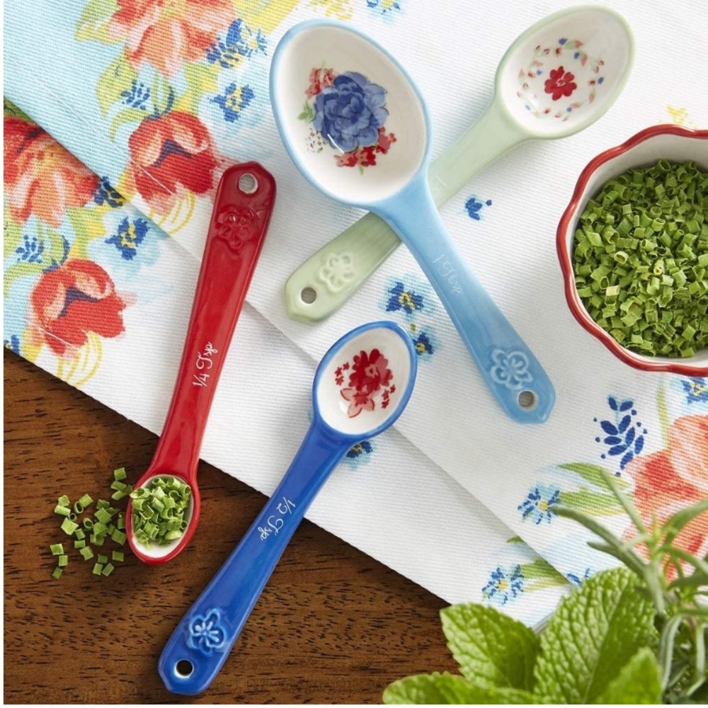 NWT Pioneer Woman Classic Charm Measuring Spoons